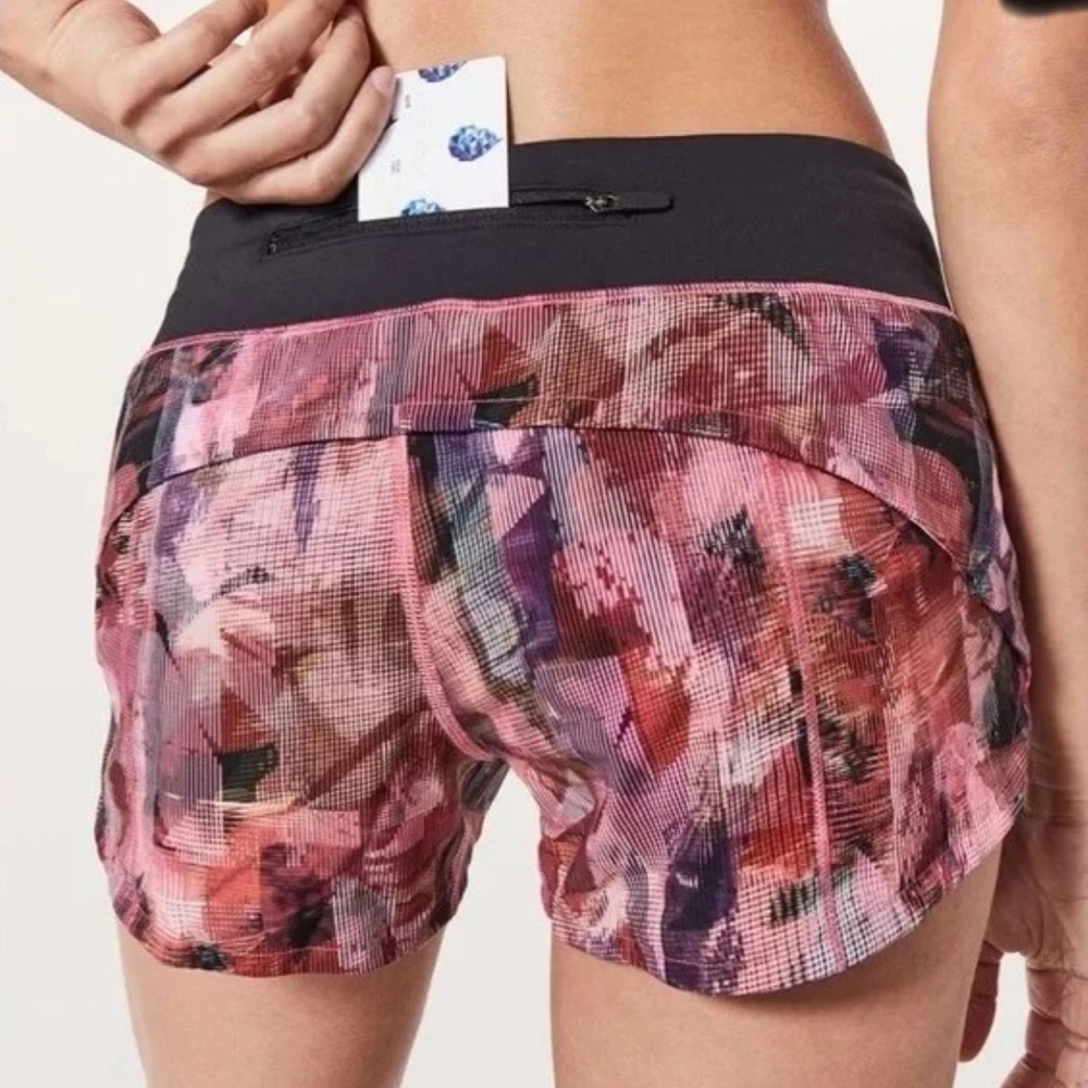 LULULEMON Speed Up Shorts Womens Sz 4 Sun Dazed Multi Pink Geometric Athletic